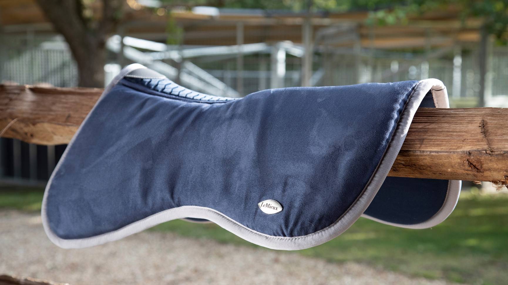 LeMieux Schabracke Wither Relief Memory Foam Half Pad Navy L