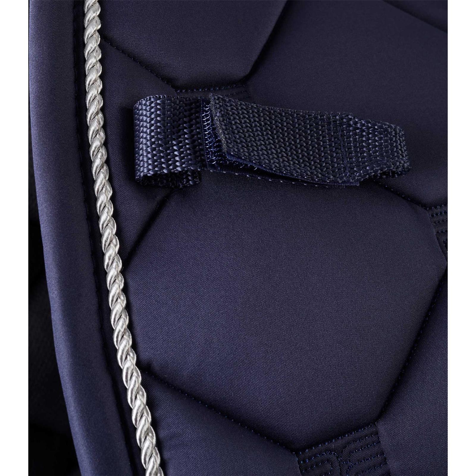 Saltare Close Contact Dressage Square Wine
