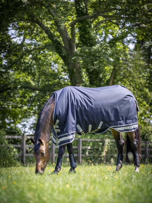 LeMieux Arika Featherweight Rug Navy 0g  7,0" 165 cm
