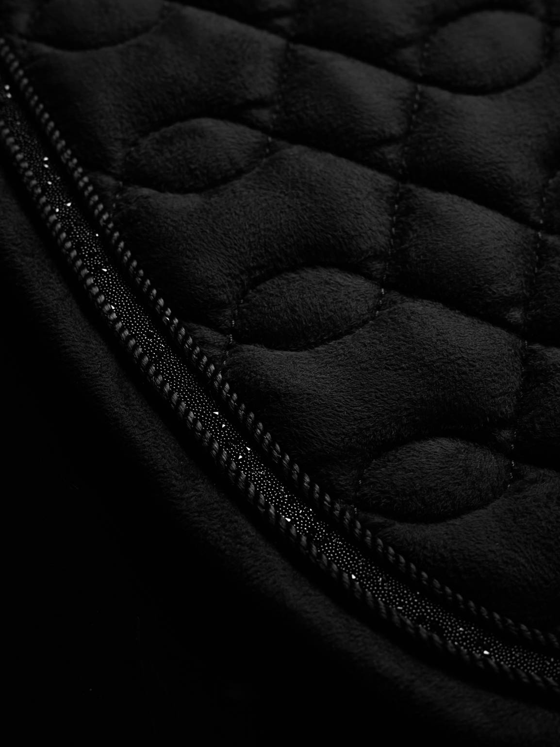 LeMieux Crystal Suede Dressage Square Schabracke Black L