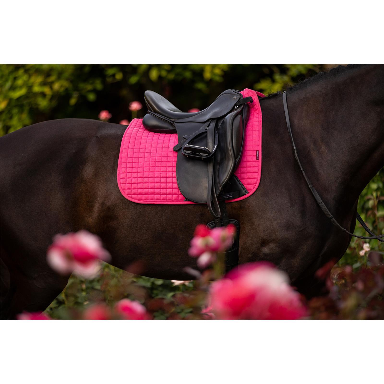 LeMieux Suede Dressage Square Schabracke Watermelon S/M