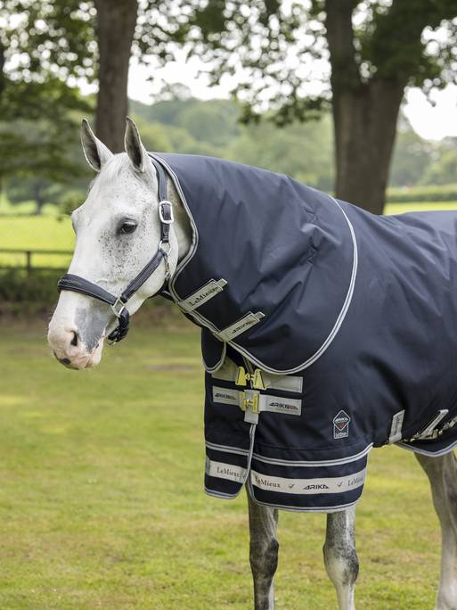 LeMieux Arika Featherweight Rug Navy 0g  7,0" 165 cm