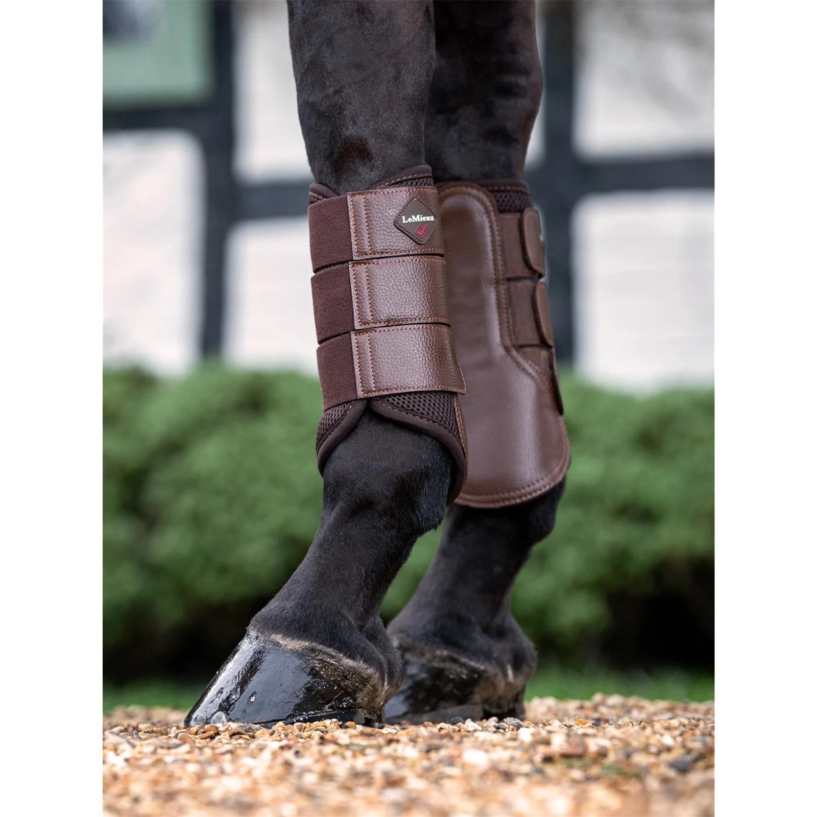LeMieux Mesh Brushing Boots Gamaschen brown S